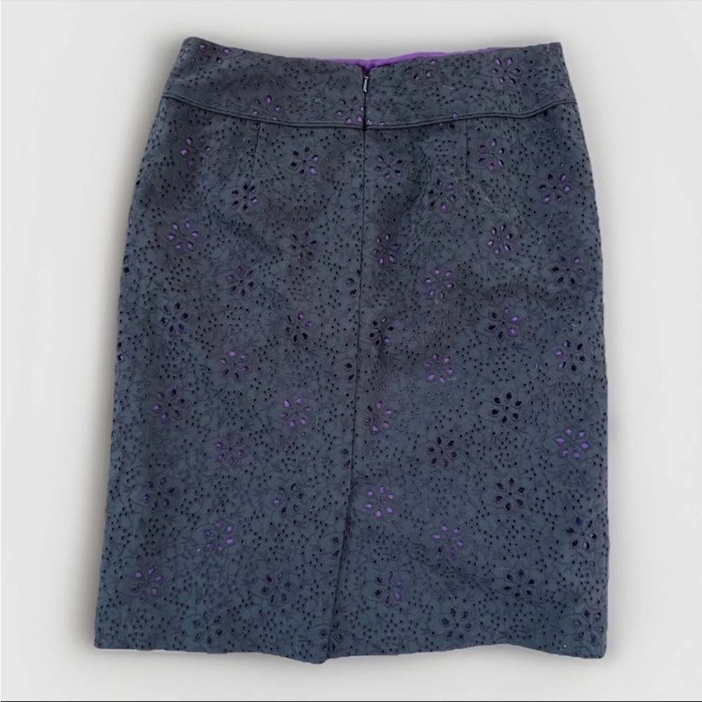 J. McLaughlin Silk/Wool Blend Black Eyelet Floral Knee Length Pencil Skirt 0 - Picture 2 of 4